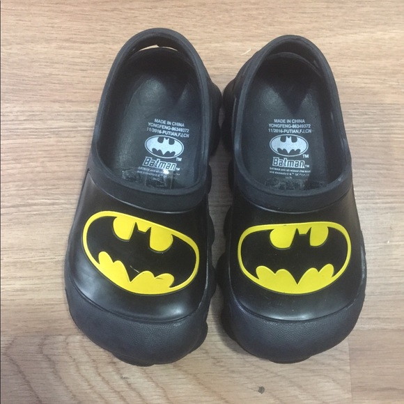batman water shoes